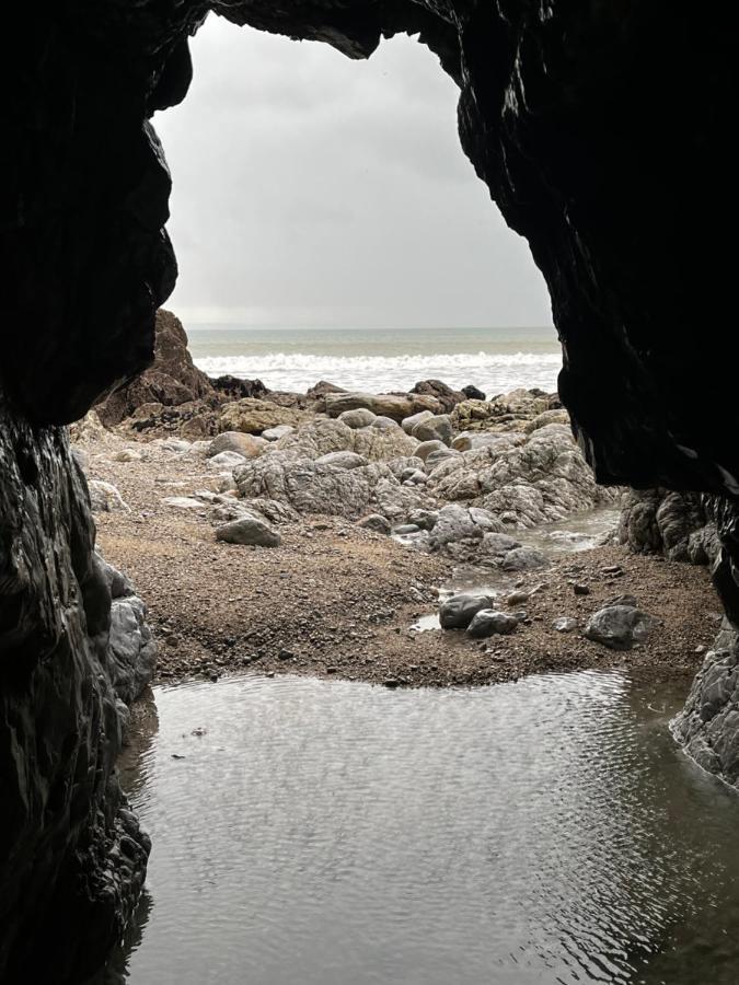 Une terrasse sur la mer Crozon Esterno foto